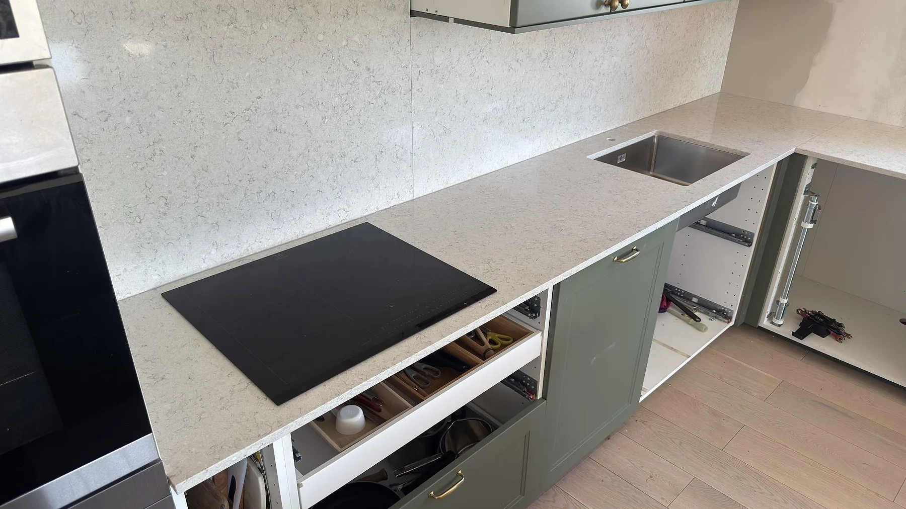 Køkkenbordplade i Technistone Wild Yucca, Nacka – billede 3