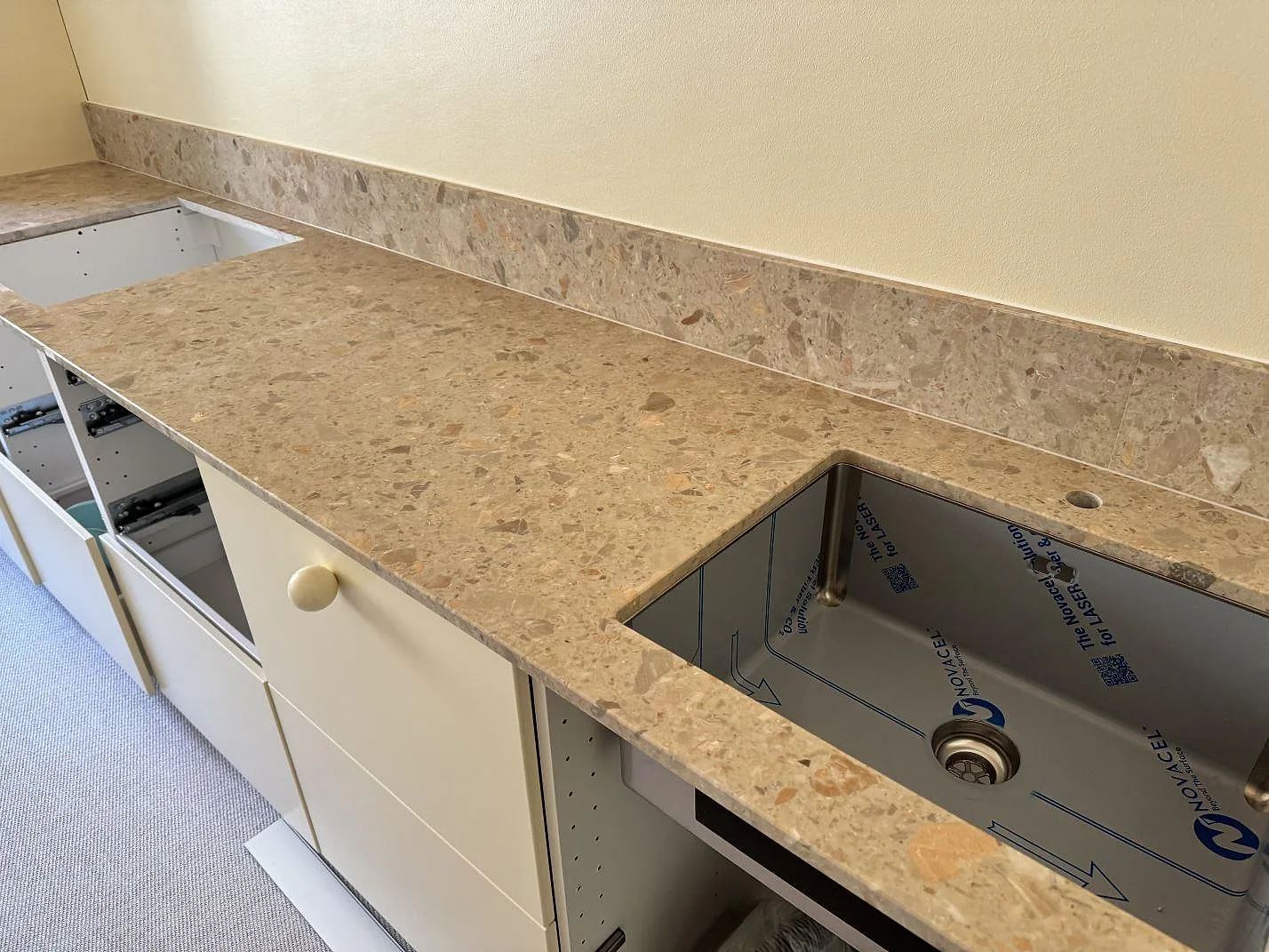 Gennemført projekt: Køkkenbordplade i Terrazzo Breccia Oniciata, Malmö.