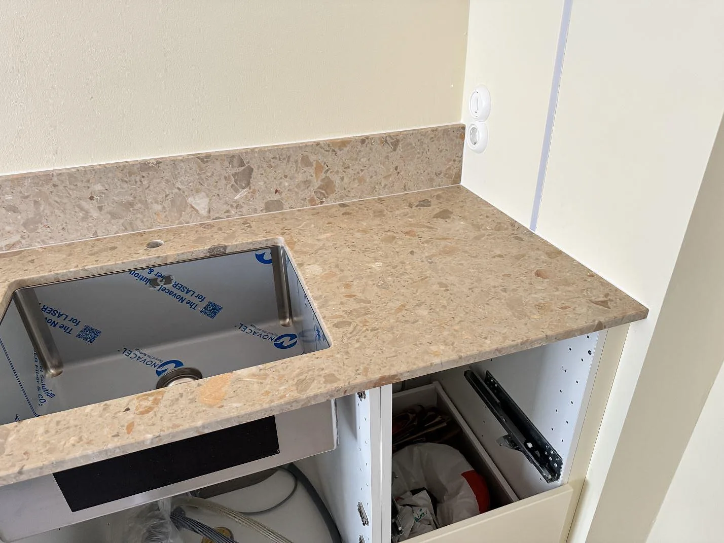 Køkkenbordplade i Terrazzo Breccia Oniciata, Malmö – billede 2