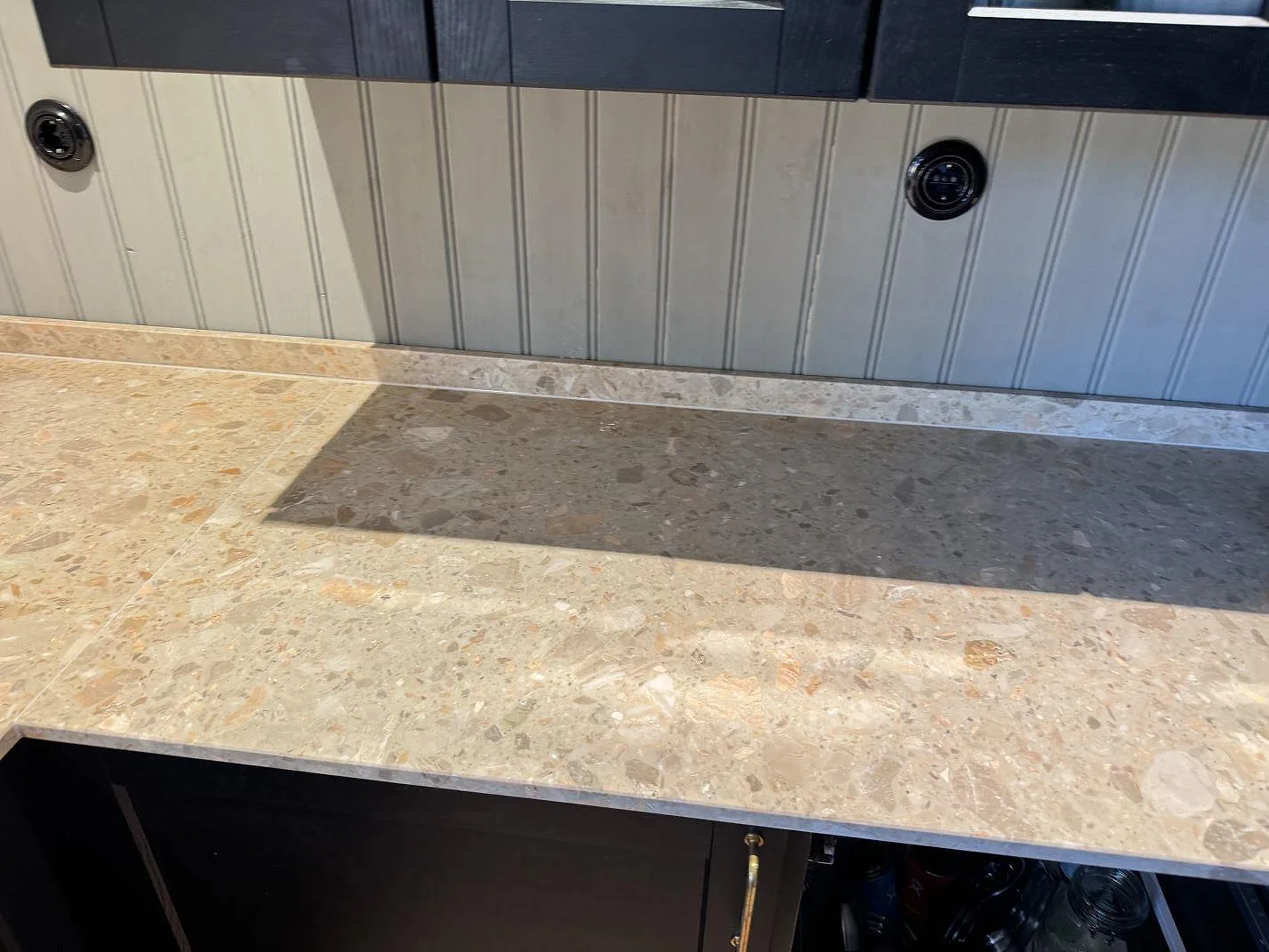 Køkkenbordplade i Terrazzo Breccia Oniciata, Tomelilla – billede 7