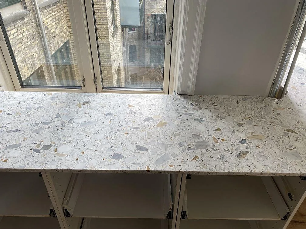 Køkkenbordplade i Terrazzo Calacatta, København Ø – billede 5