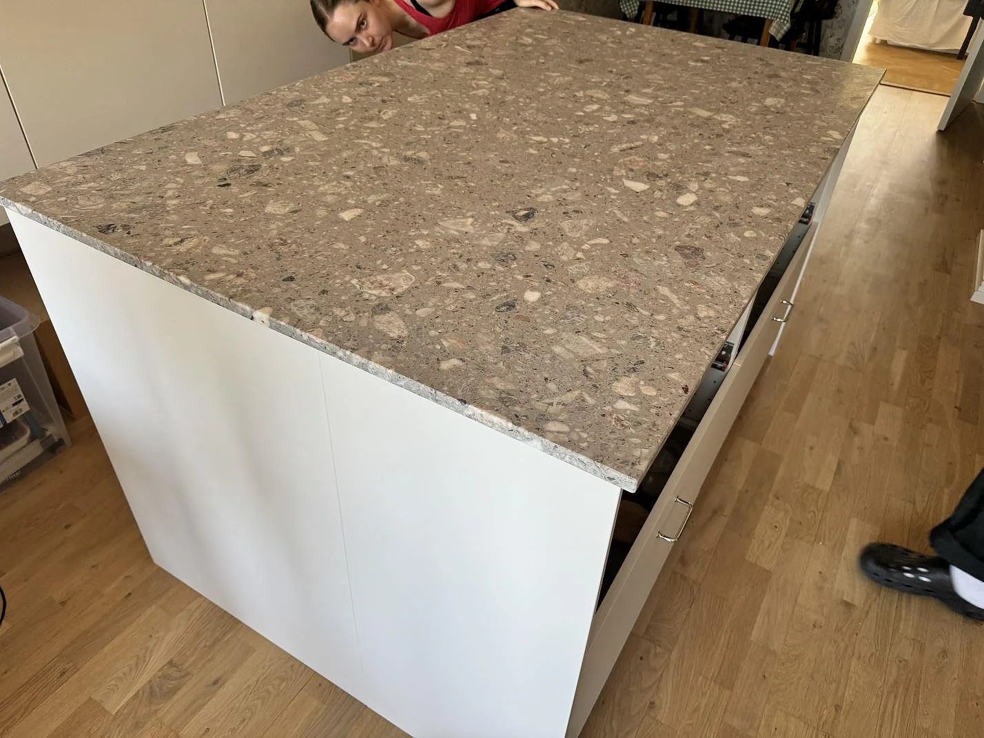 Køkkenbordplade i Terrazzo Fior Di Pesco, Malmö – billede 3