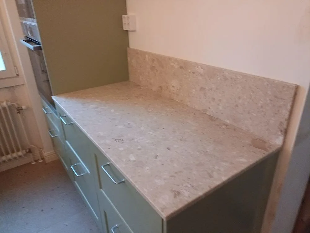 Køkkenbordplade i Terrazzo Perlato Royal, Enköping – billede 2