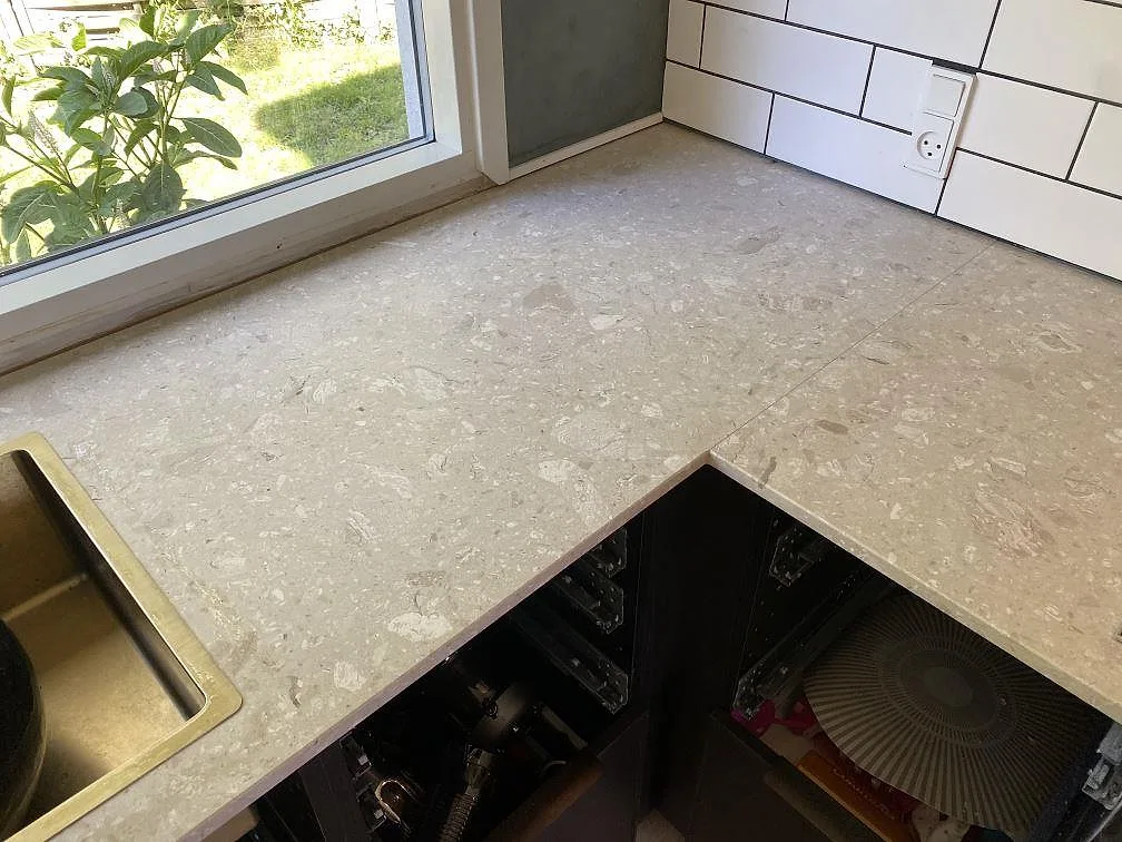 Køkkenbordplade i Terrazzo Perlato Royal, Espergærde