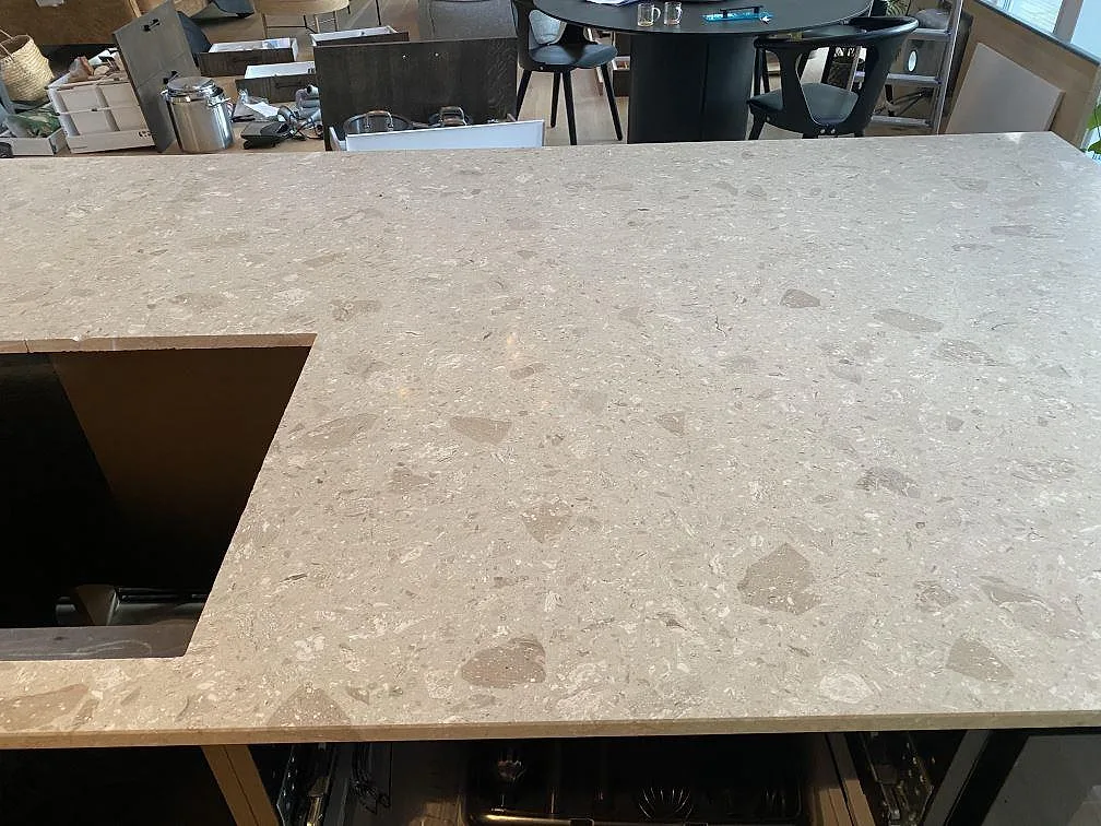 Køkkenbordplade i Terrazzo Perlato Royal, Höllviken – billede 7