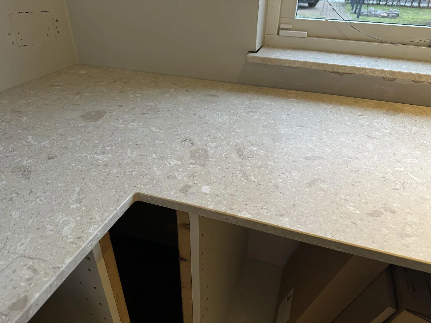 Køkkenbordplade i Terrazzo Perlato Royal, Höllviken – billede 6