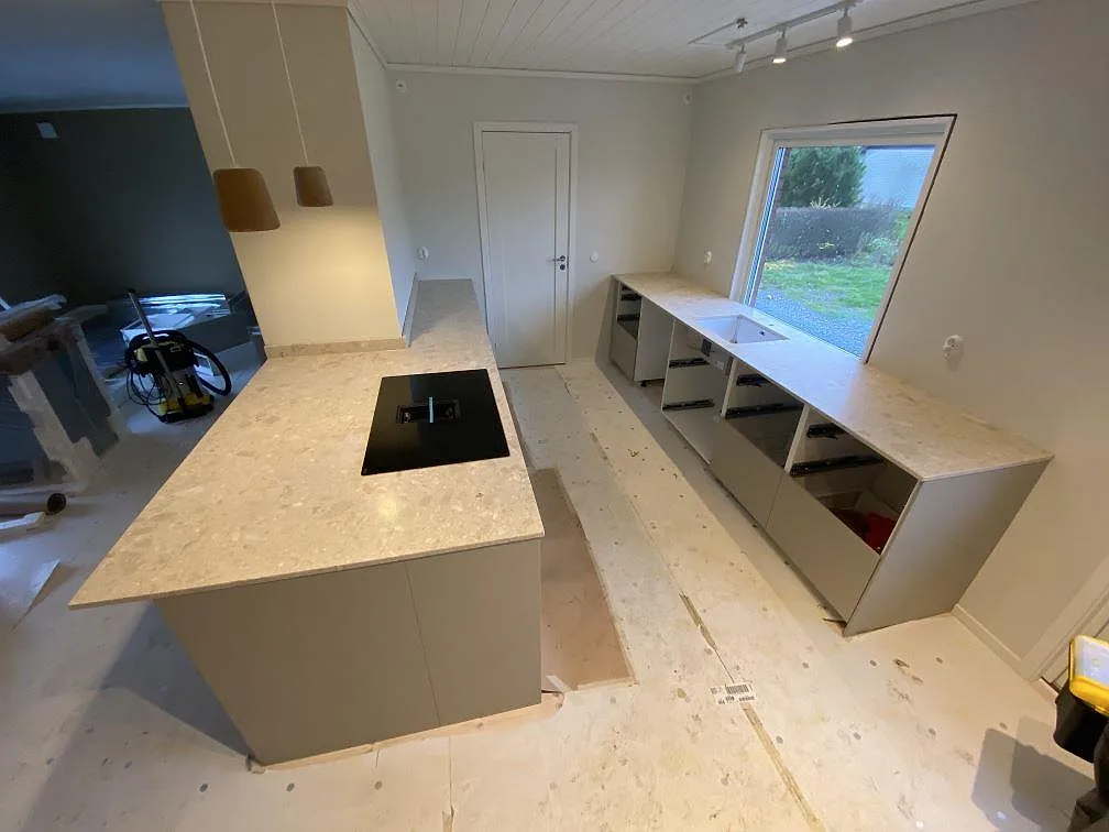 Køkkenbordplade i Terrazzo Perlato Royal, Kungsbacka