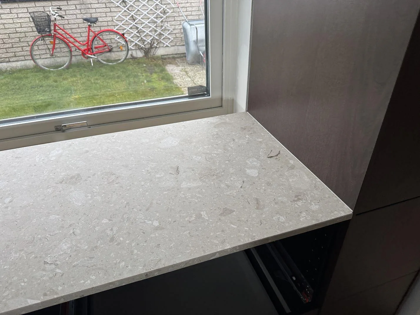 Køkkenbordplade i Terrazzo Perlato Royal, Löddeköpinge – billede 4