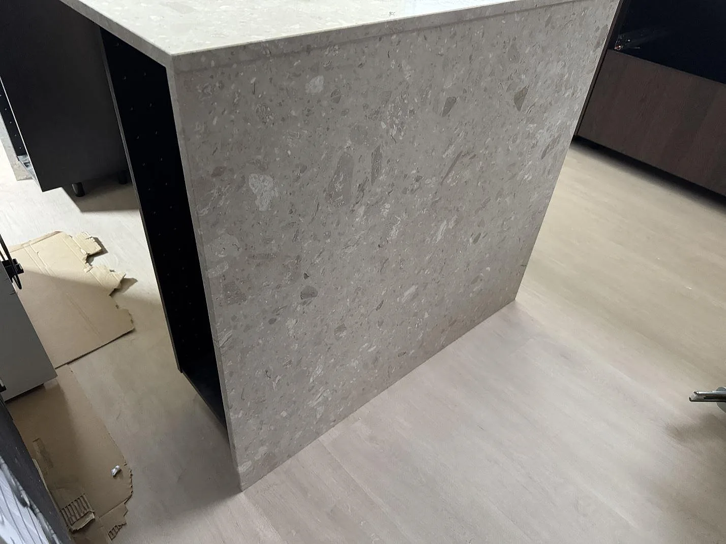 Køkkenbordplade i Terrazzo Perlato Royal, Löddeköpinge – billede 7