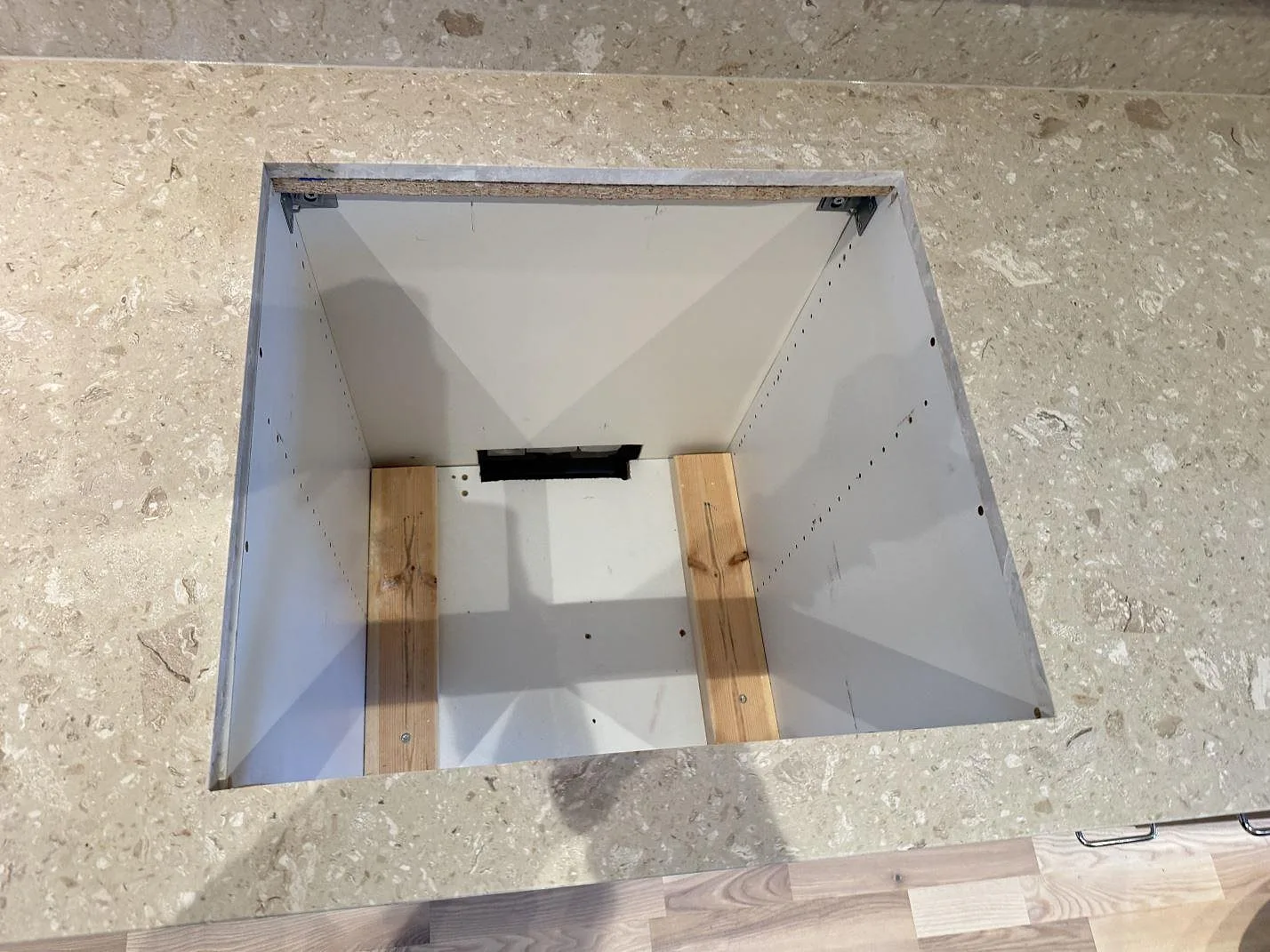 Køkkenbordplade i Terrazzo Perlato Royal, Malmö – billede 7