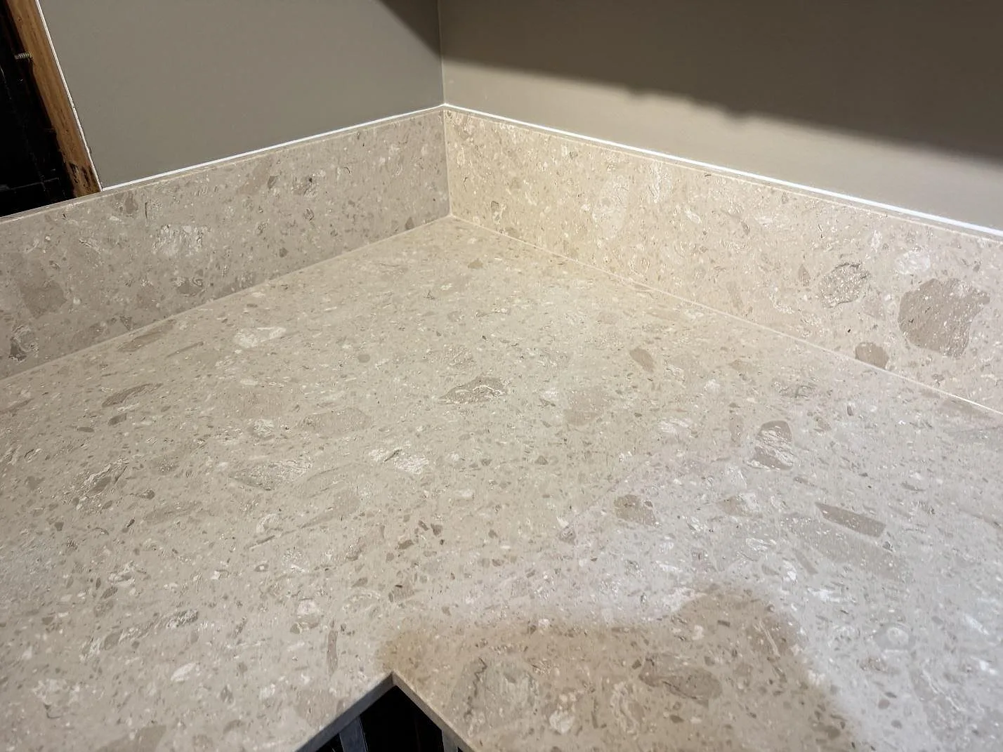 Køkkenbordplade i Terrazzo Perlato Royal, Sjöbo – billede 6