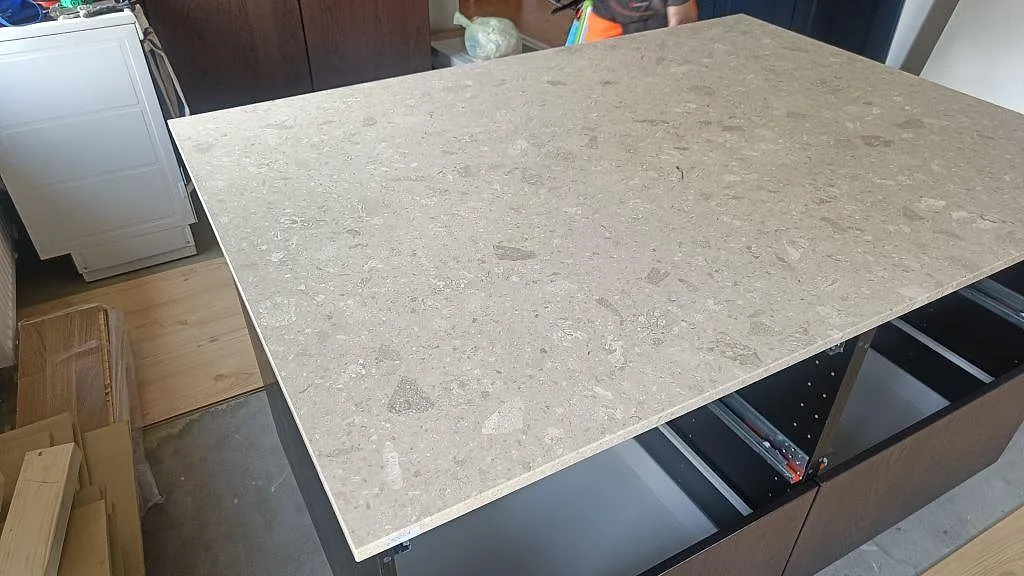 Køkkenbordplade i Terrazzo Perlato Royal, Skurup – billede 3