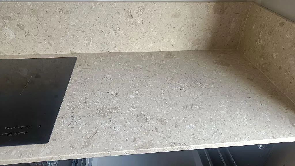 Køkkenbordplade i Terrazzo Perlato Royal, Skurup – billede 4