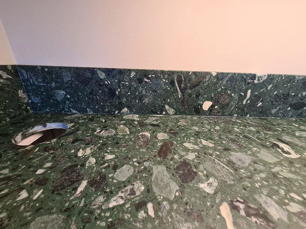 Køkkenbordplade i Terrazzo Verde Alpi, Stockholm – billede 6