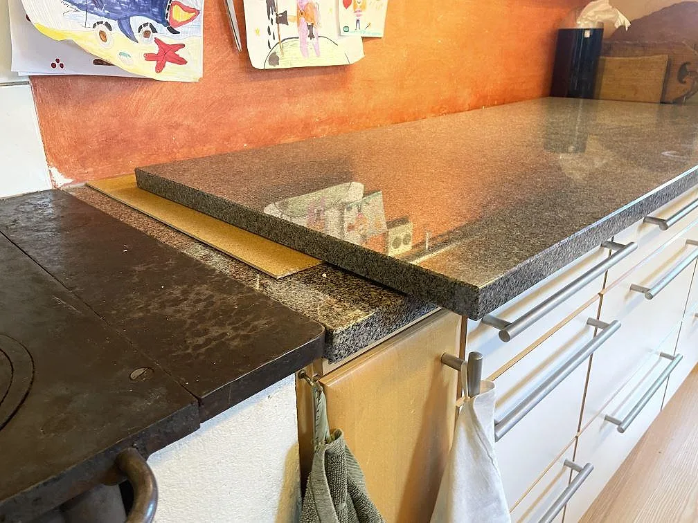Køkkenbordplade i Bohus Grå, Växjö – billede 3