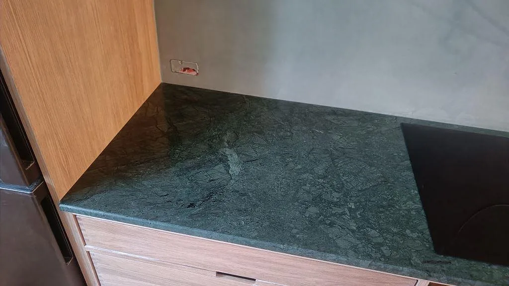 Køkkenbordplade i Verde Guatemala, Frederiksberg – billede 7