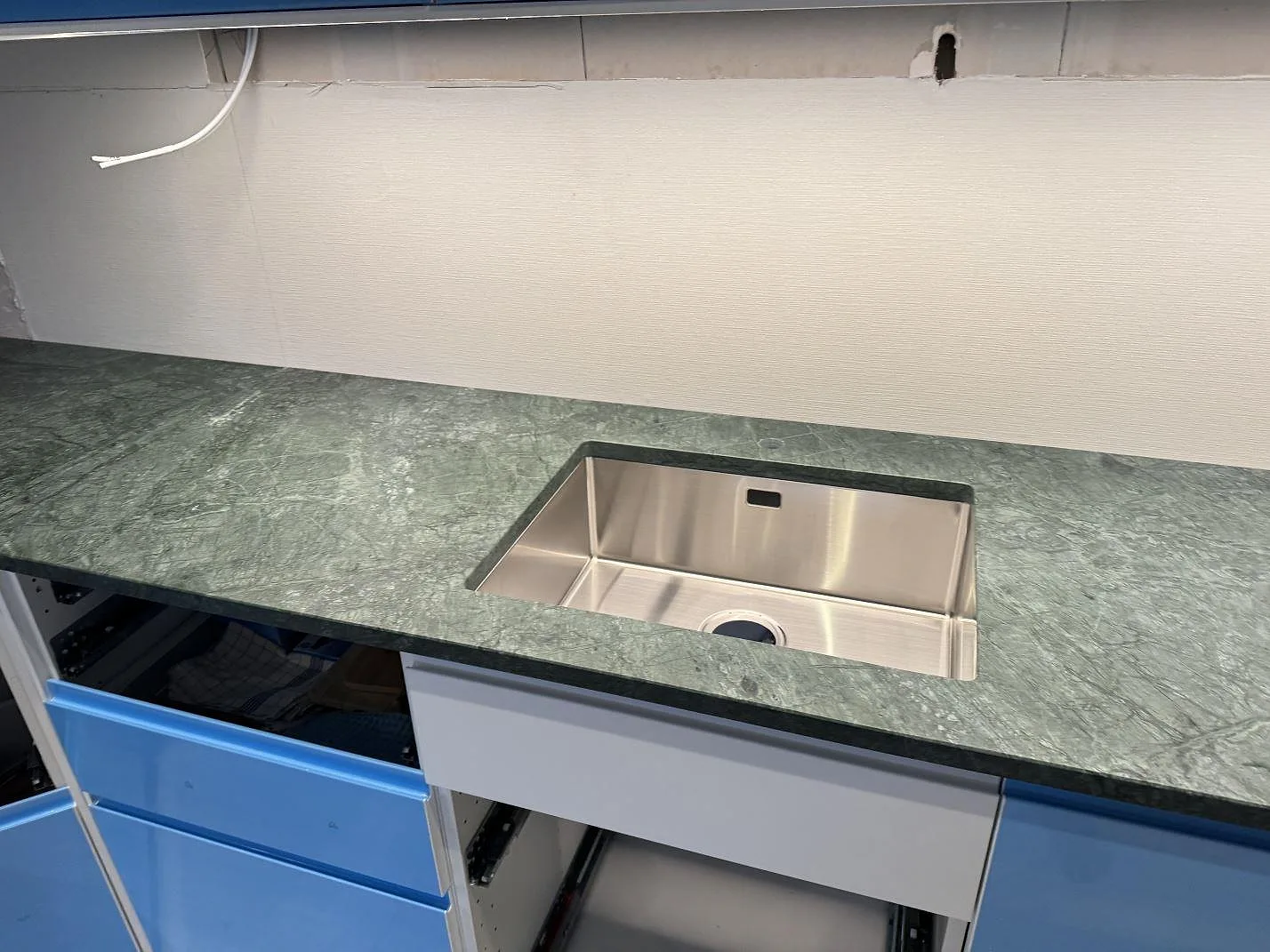 Køkkenbordplade i Verde Guatemala, Göteborg – billede 2