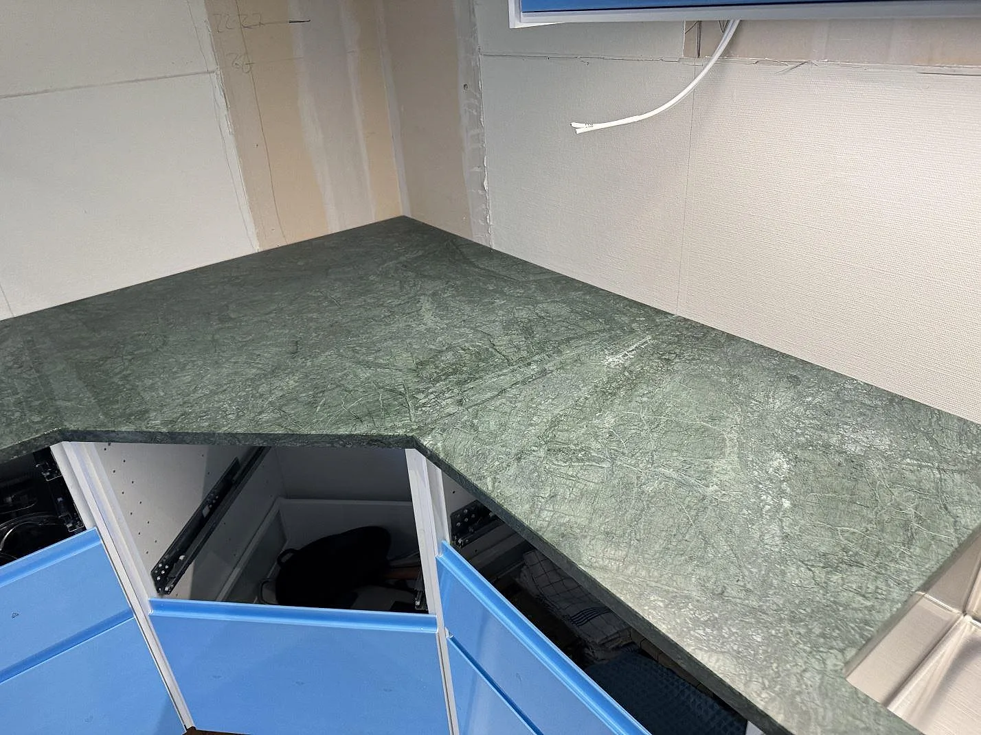 Køkkenbordplade i Verde Guatemala, Göteborg – billede 4