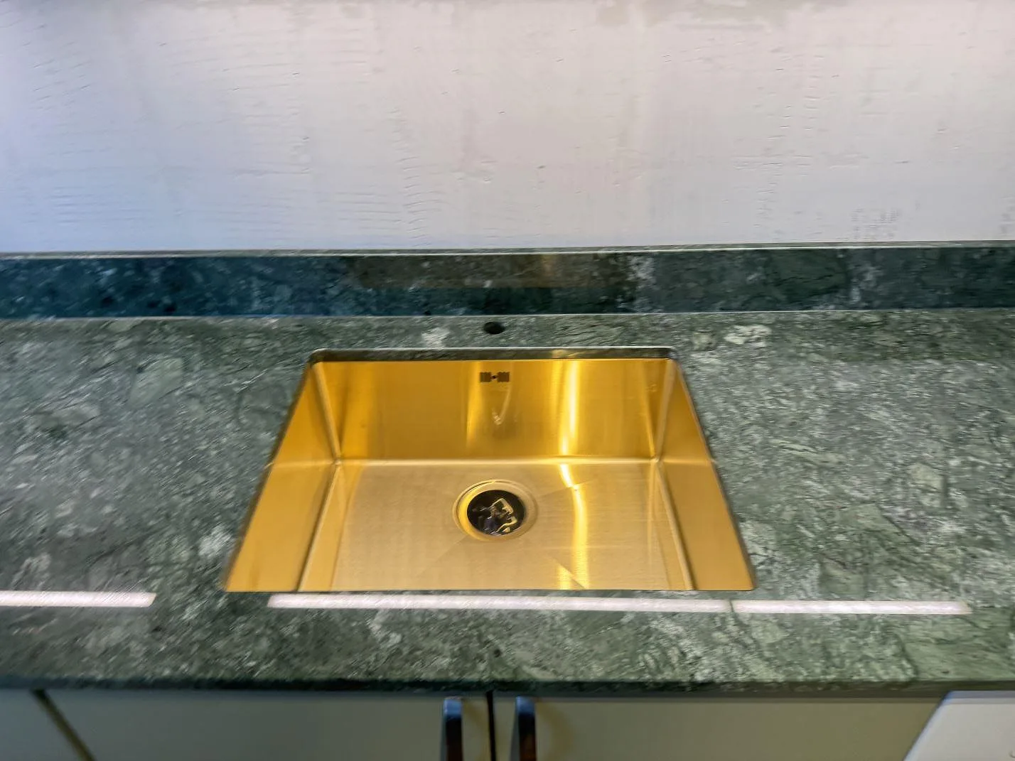 Køkkenbordplade i Verde Guatemala, Limhamn – billede 4