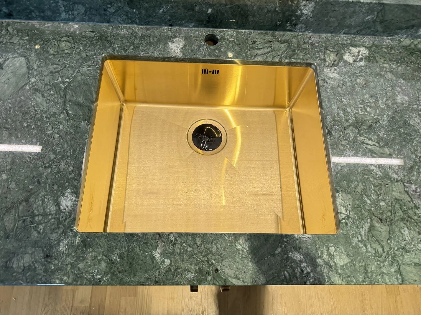 Køkkenbordplade i Verde Guatemala, Limhamn – billede 5