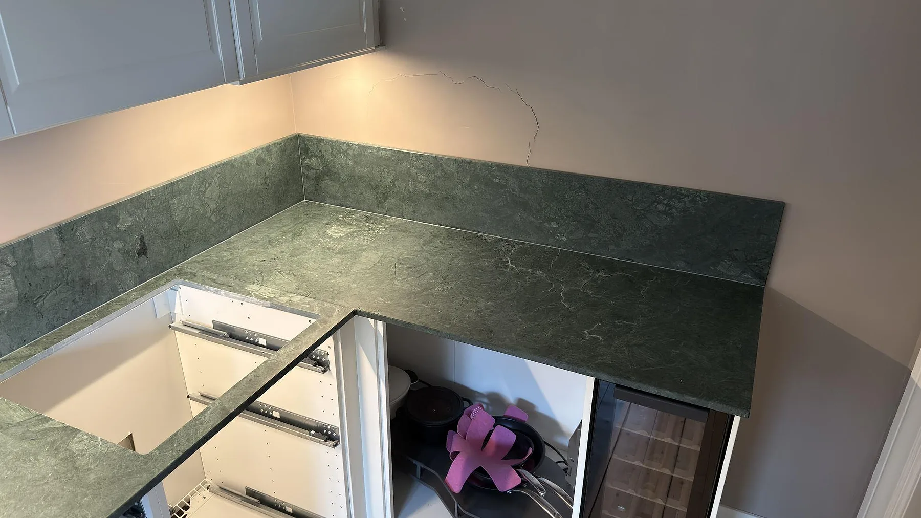 Køkkenbordplade i Verde Guatemala, Sundbyberg – billede 3
