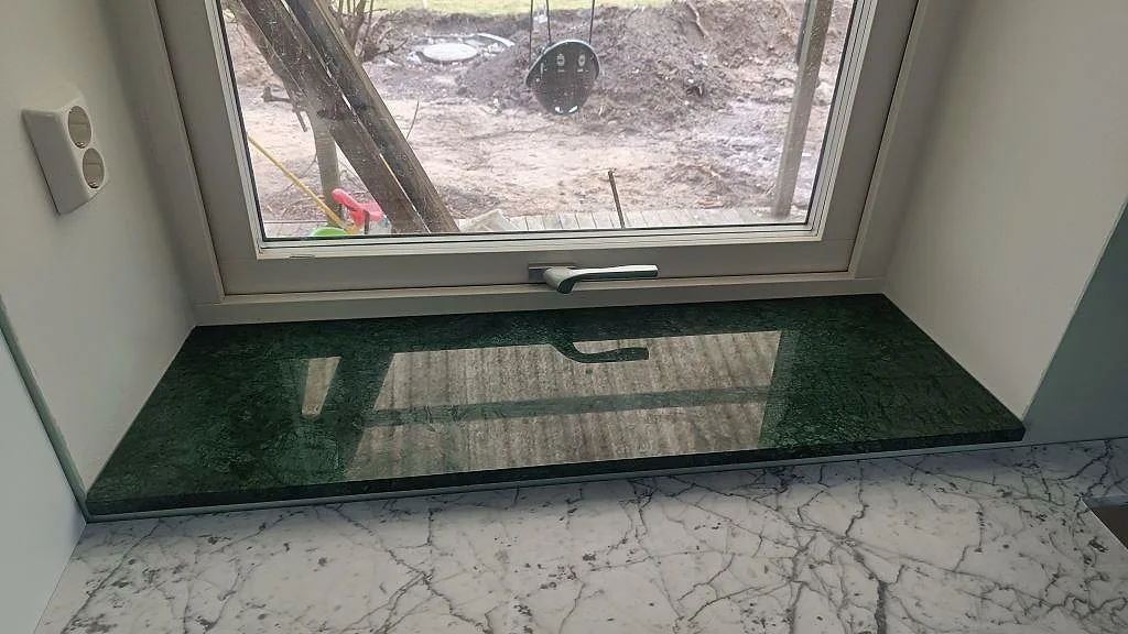 Vindueskarme i Verde Guatemala, Tygelsjö