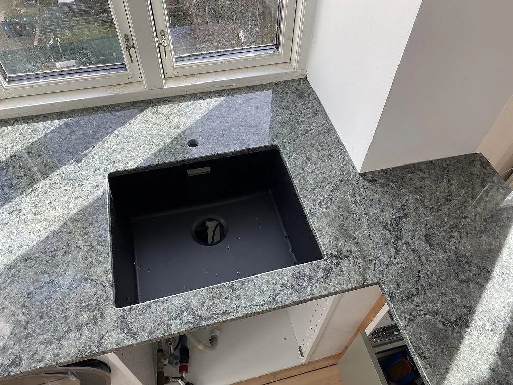 Køkkenbordplade i Verde Savana, Frederiksberg Danmark – billede 2