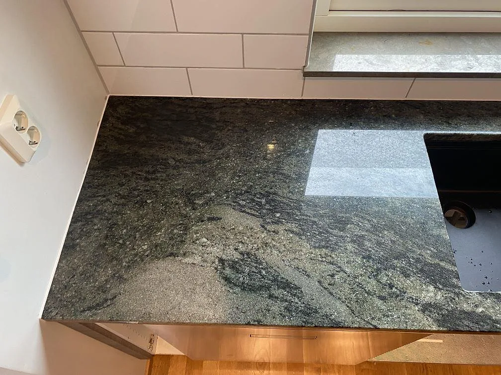 Køkkenbordplade i Verde Savana, Klagshamn – billede 3