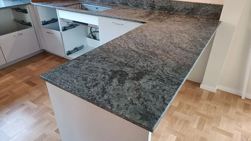 Køkkenbordplade i Verde Savana, Limhamn – billede 2