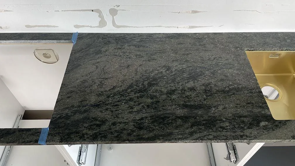 Køkkenbordplade i Verde Savana, Malmö – billede 5