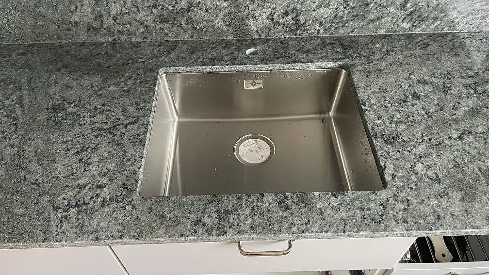 Køkkenbordplade i Verde Savana, Malmö – billede 5