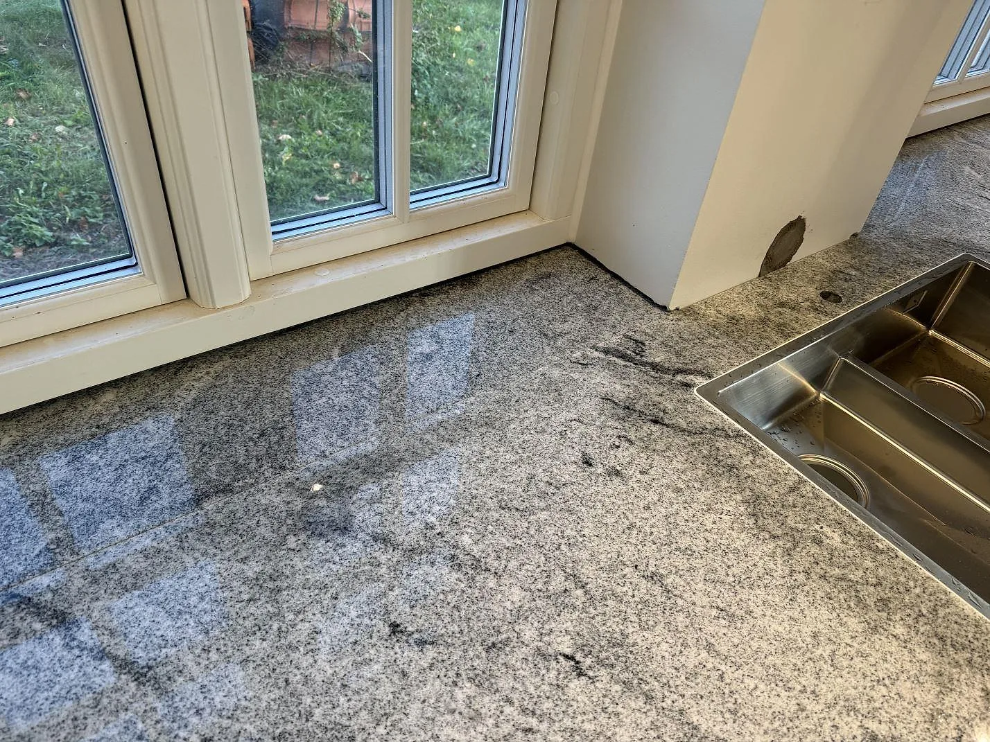 Køkkenbordplade i Viscont White, Broddetorp – billede 3
