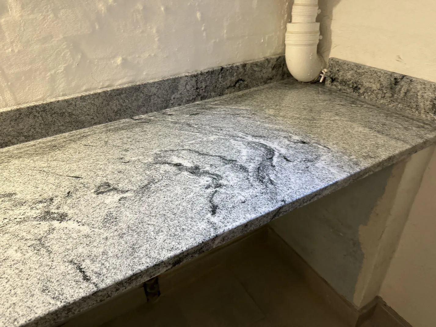 Bordplade i Viscont White, Frederiksberg – billede 4