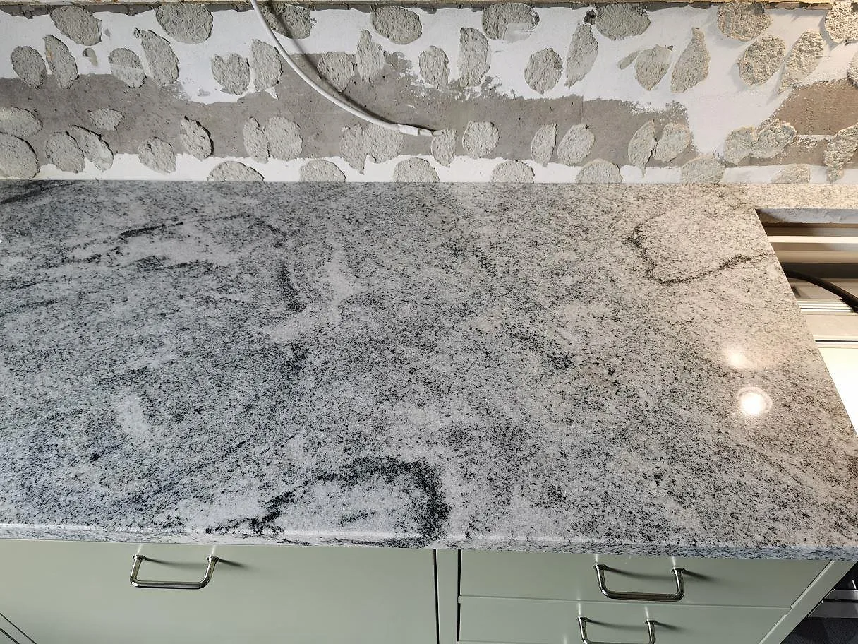 Køkkenbordplade i Viscont White, Göteborg – billede 6