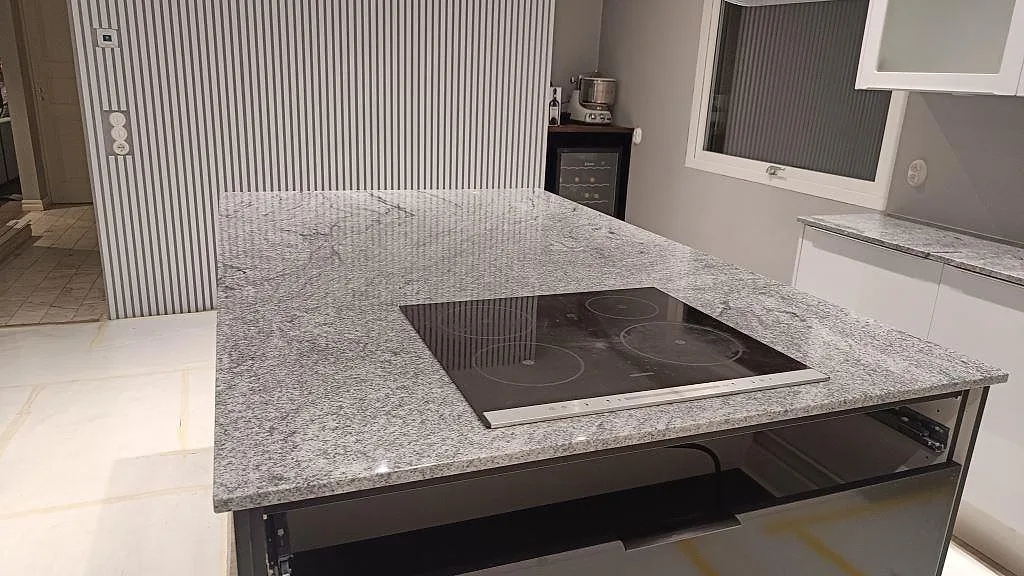 Køkkenbordplade i Viscont White, Höllviken – billede 2
