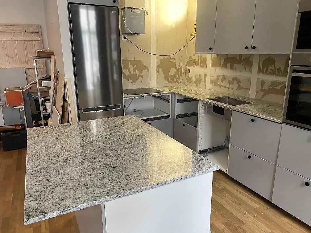 Køkkenbordplade i Viscont White, Malmö – billede 2