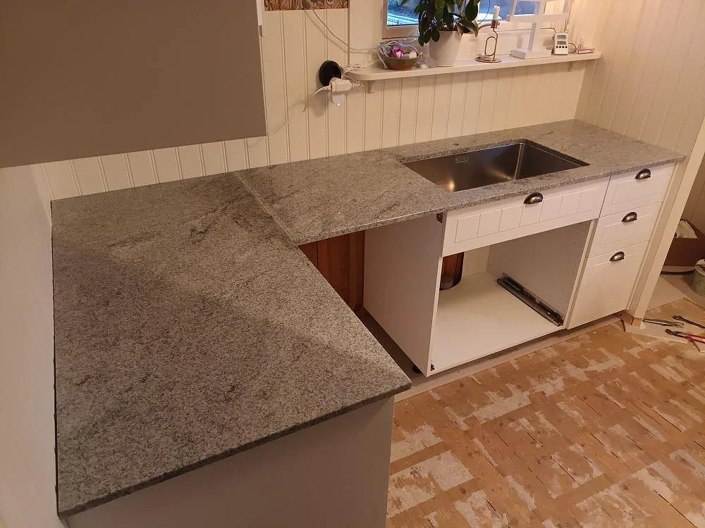 Køkkenbordplade i Viscont White, Norrköping – billede 2