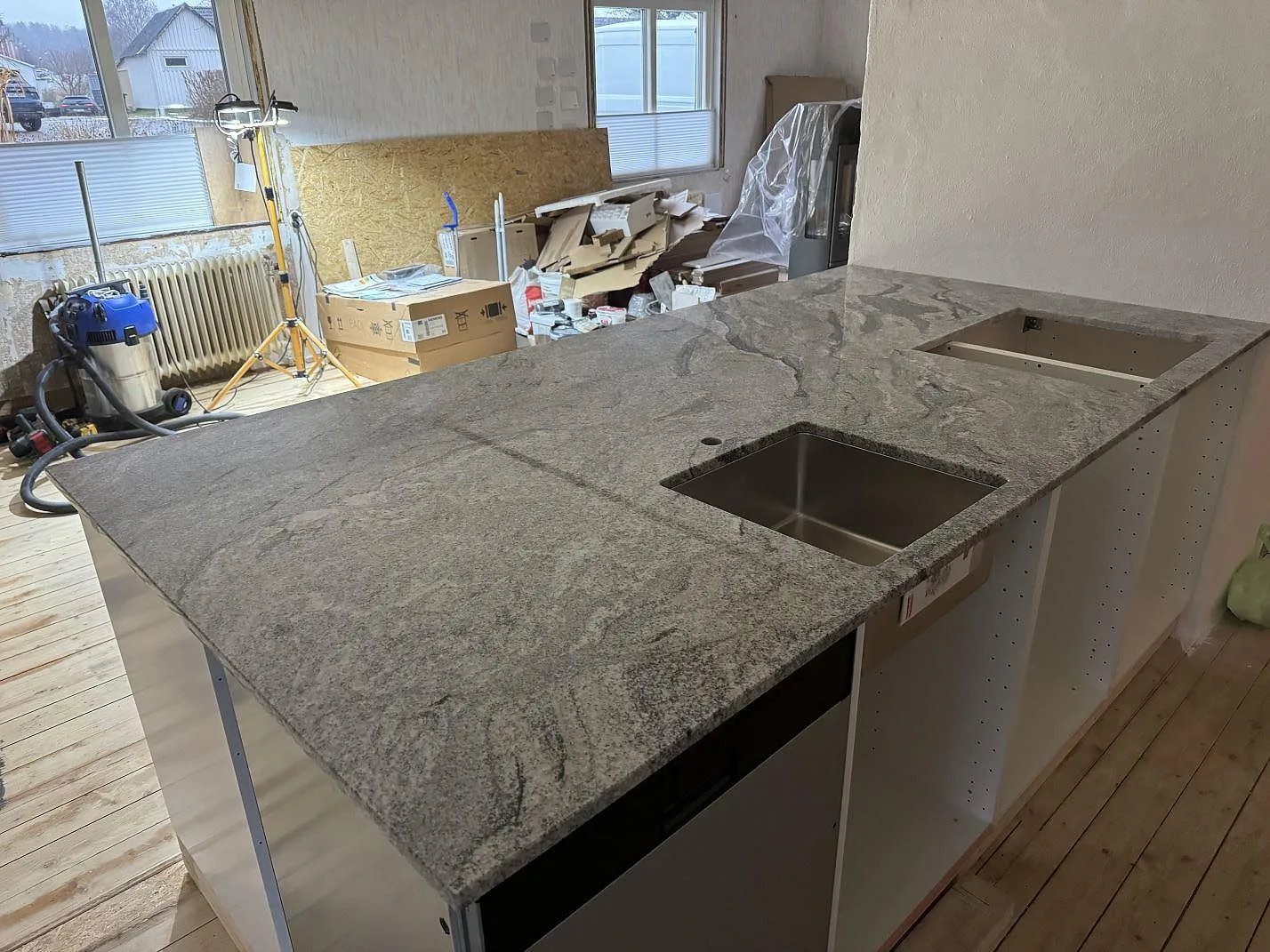 Køkkenbordplade i Viscont White, Olofström – billede 2