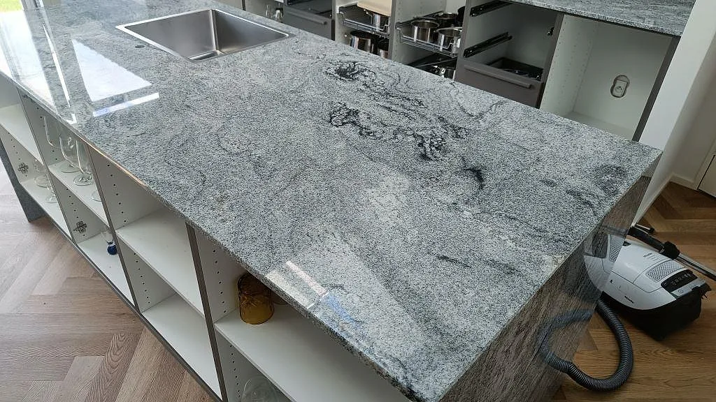 Køkkenbordplade i Viscont White, Ringsted – billede 2