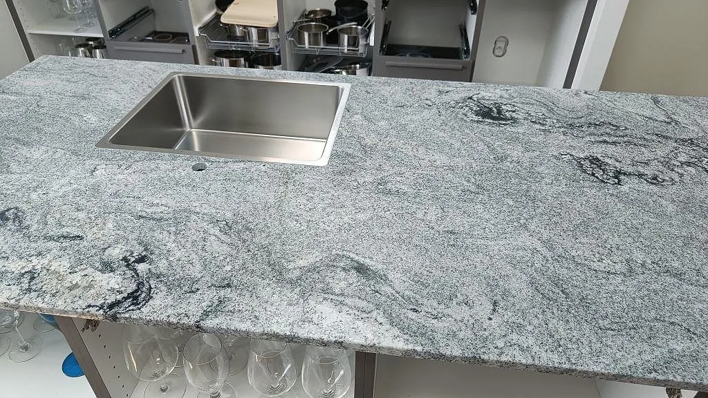 Køkkenbordplade i Viscont White, Ringsted – billede 3