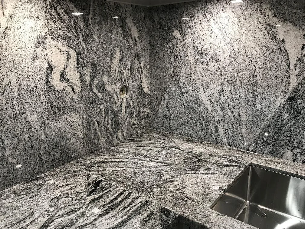 Køkkenbordplade i Viscont White, Staffanstorp – billede 3