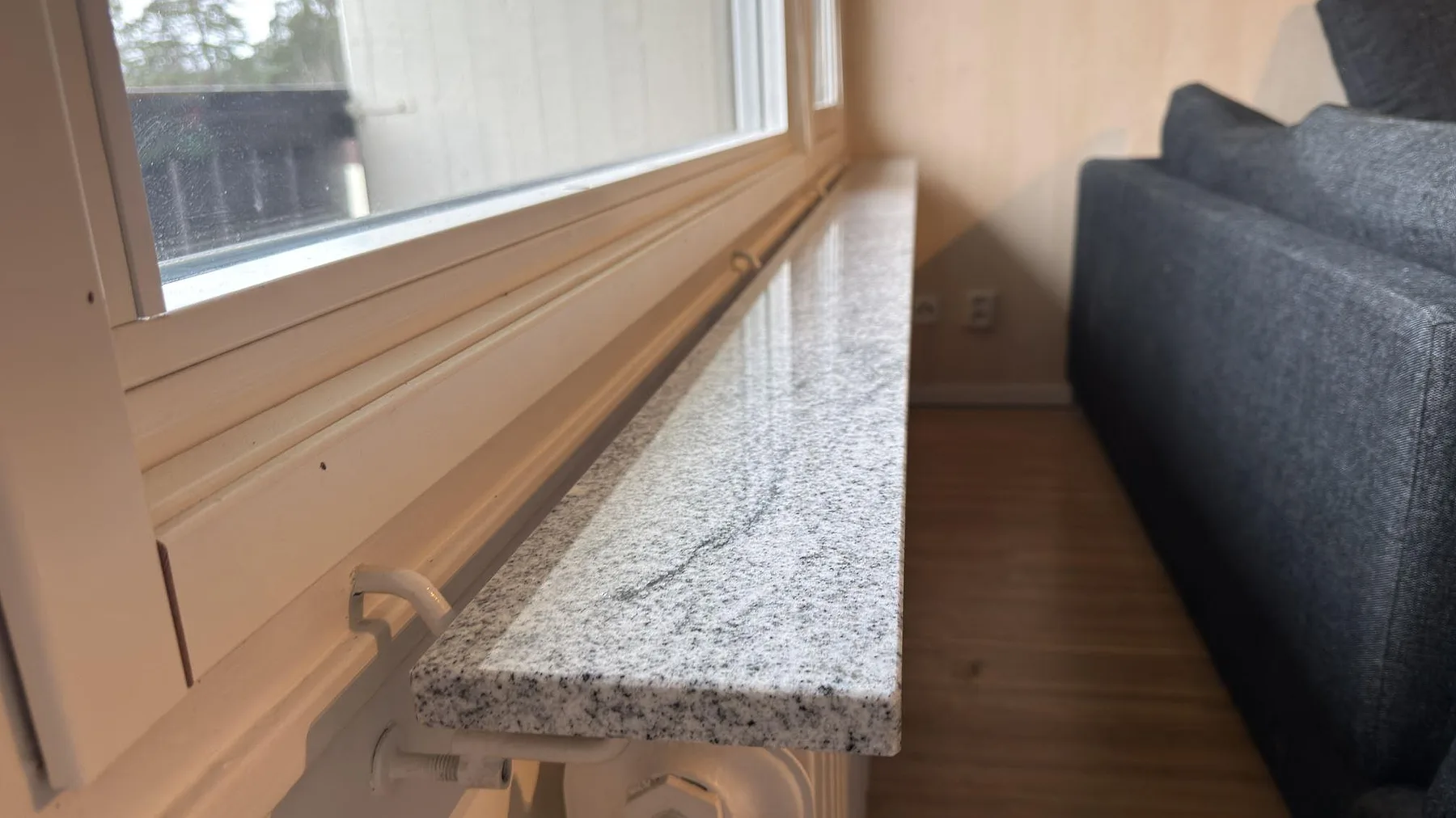 Køkkenbordplade i Viscont White, Tumba – billede 5