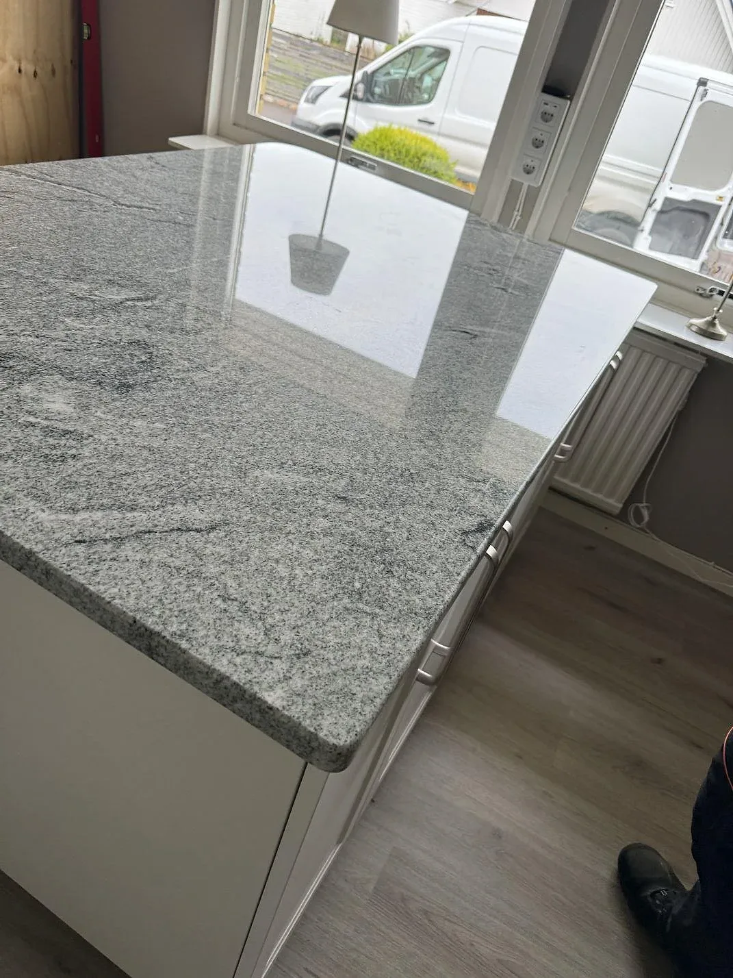 Køkkenbordplade i Viscont White, Vallåkra – billede 3