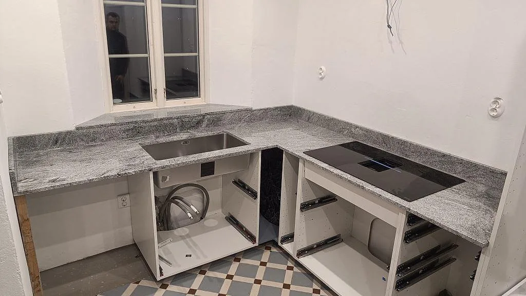Køkkenbordplade i Viscont White, Vellinge