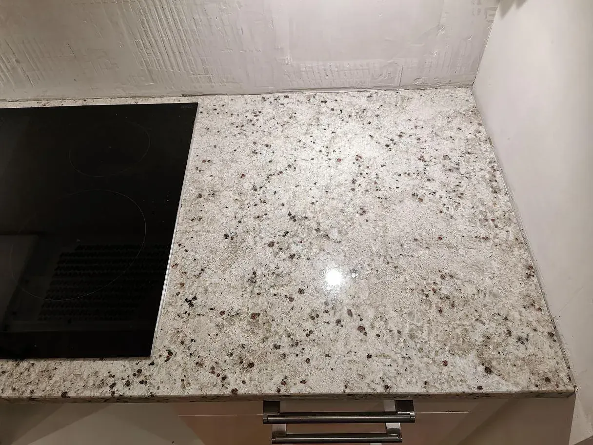 Køkkenbordplade i Colonial White, Lomma – billede 5