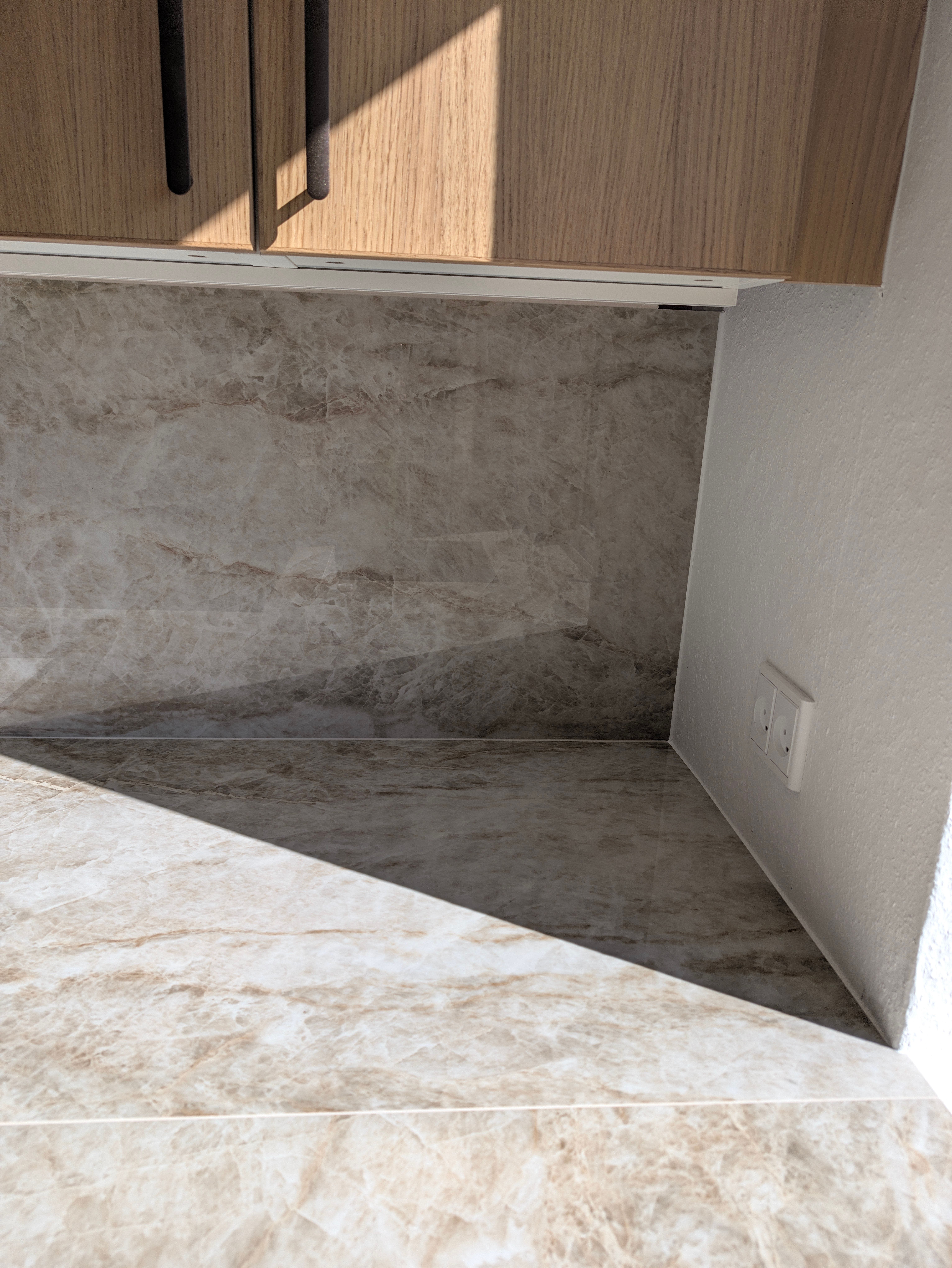 Køkkenbordplade i Dekton Taga i Them – billede 4
