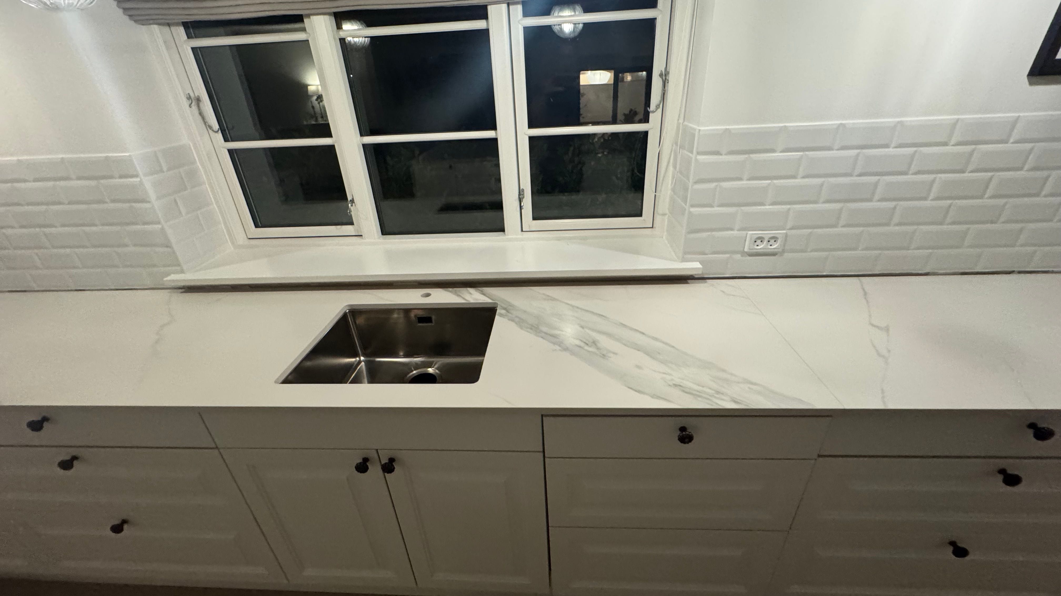 Køkkenbordplade i Dekton Kairos i Holbæk – billede 5