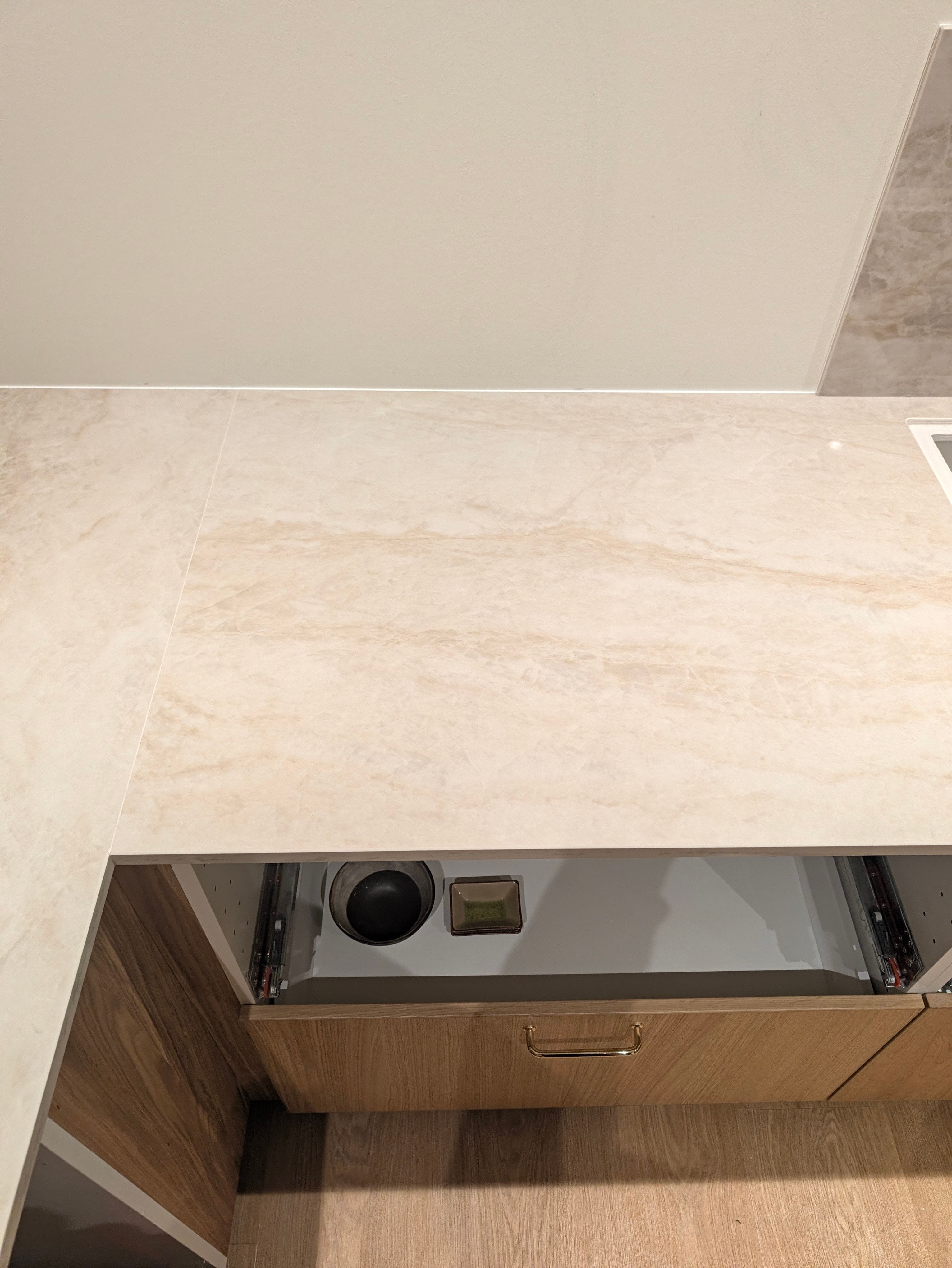 Køkkenbordplade i Dekton Arga i Tune – billede 2