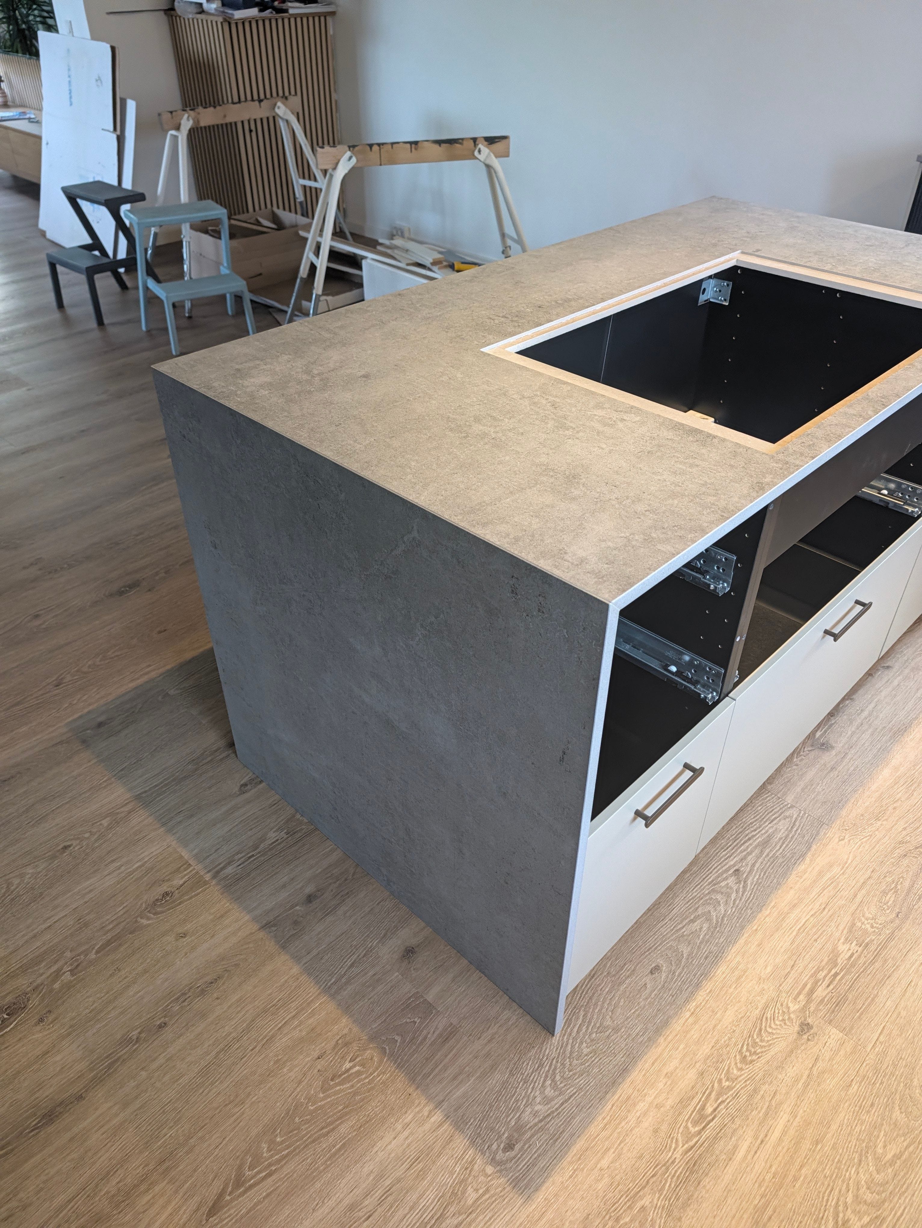 Gennemført projekt: Køkkenbordplade i Dekton Kreta i Glostrup.