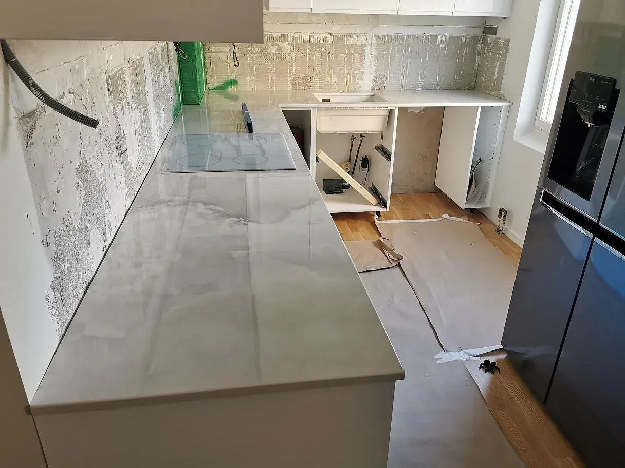 Køkkenbordplade i Dekton Helena-keramik, Malmö